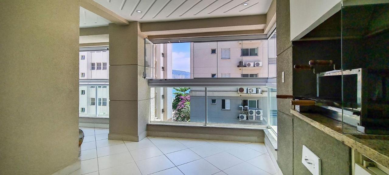 Apto Com Garagem E Lavanderia Em Frente A Praia 과루자 외부 사진